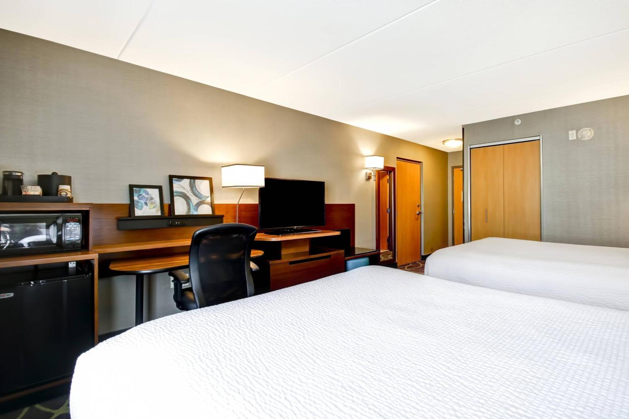 Fairfield Inn & Suites By Marriott Guelph Bagian luar foto